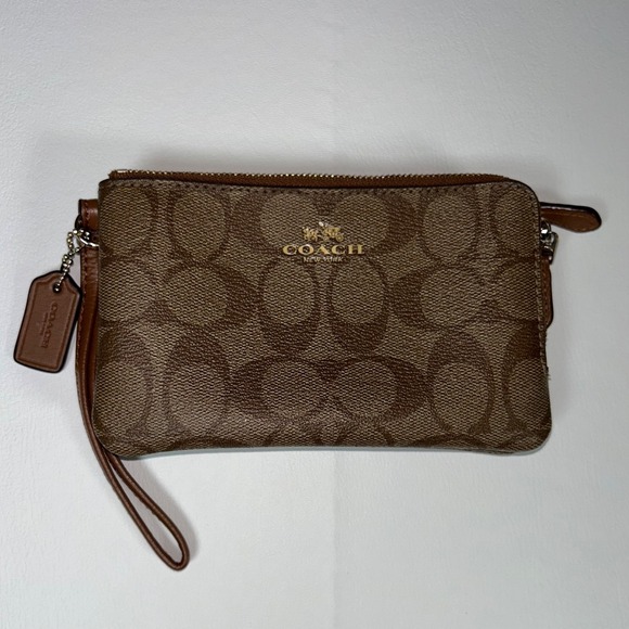 Coach Handbags - Coach F66506 Signature Wristlet Brown Tan Zip Pouch Wallet Clutch EUC